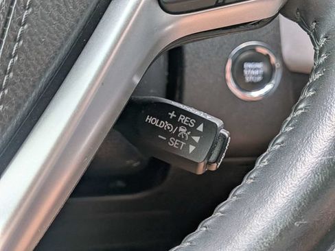 Used 2019 Toyota Highlander XLE FWD image 36