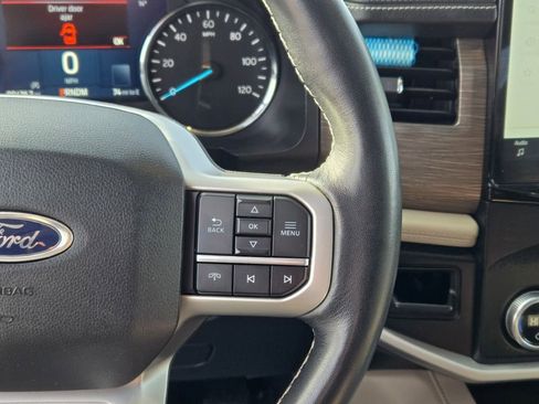 Used 2024 Ford Expedition Limited image 36