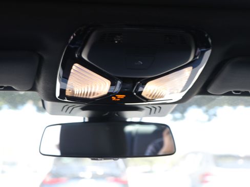 Certified 2025 BMW 330i Sedan w/ M Sport Package image 31