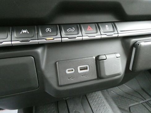 Certified 2022 Chevrolet Silverado 1500 Custom AWD/4WD image 26