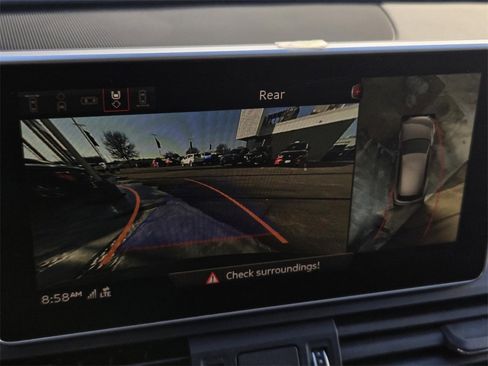 Used 2018 Audi Q5 Prestige w/ Prestige Package image 23