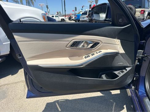 Used 2019 BMW 330i xDrive Sedan w/ Premium Package AWD/4WD image 15