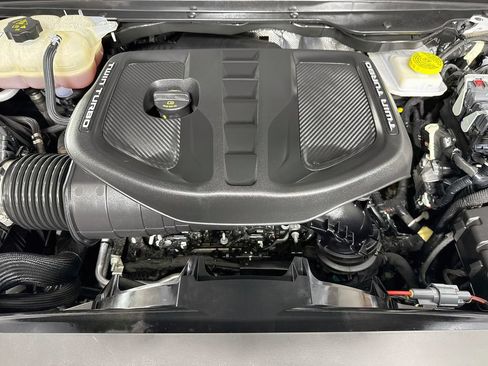 Used 2025 RAM 1500 Limited AWD/4WD image 36