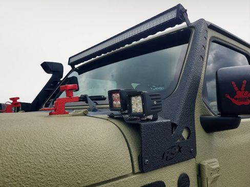 Used 2018 Jeep Wrangler Unlimited Sahara AWD/4WD image 28