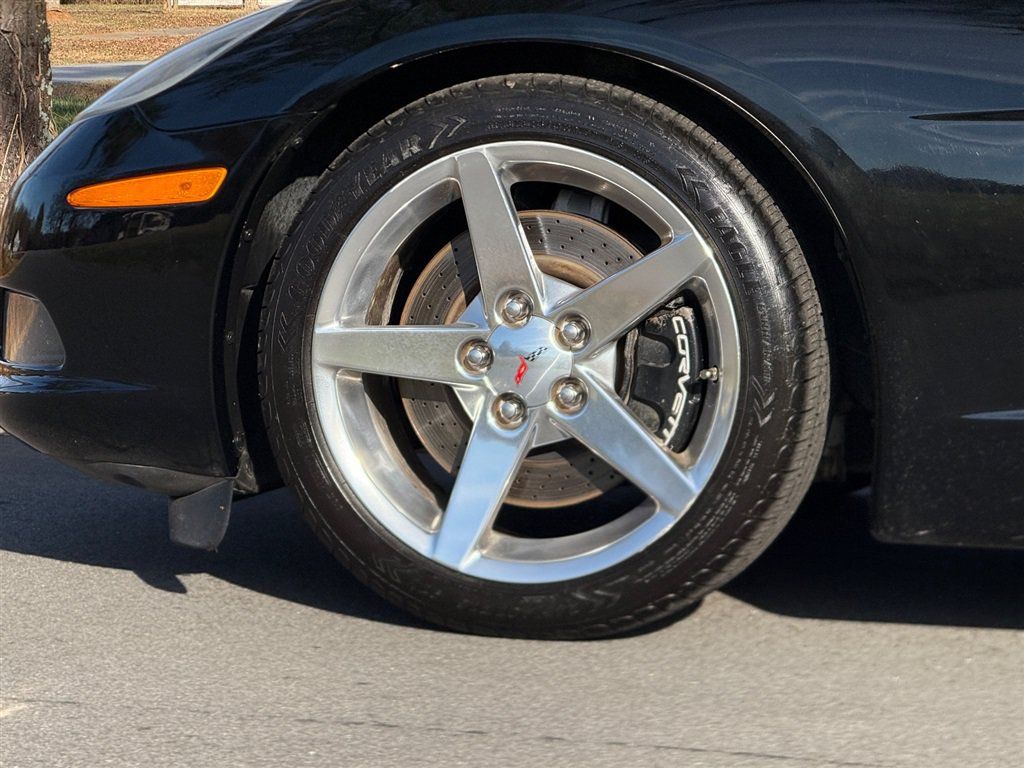 Used 2006 Chevrolet Corvette Convertible w/ Preferred Equipment Group RWD image 12