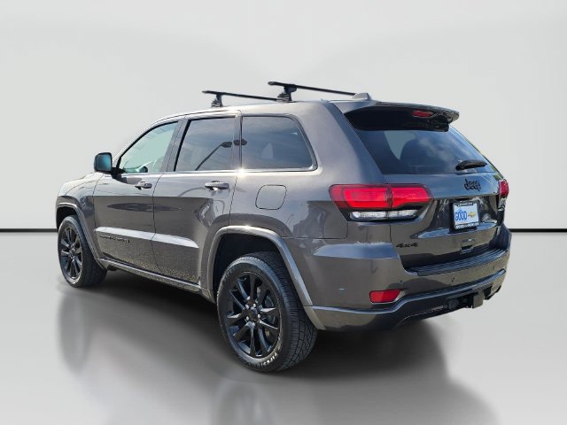 Used 2018 Jeep Grand Cherokee Altitude AWD/4WD image 3