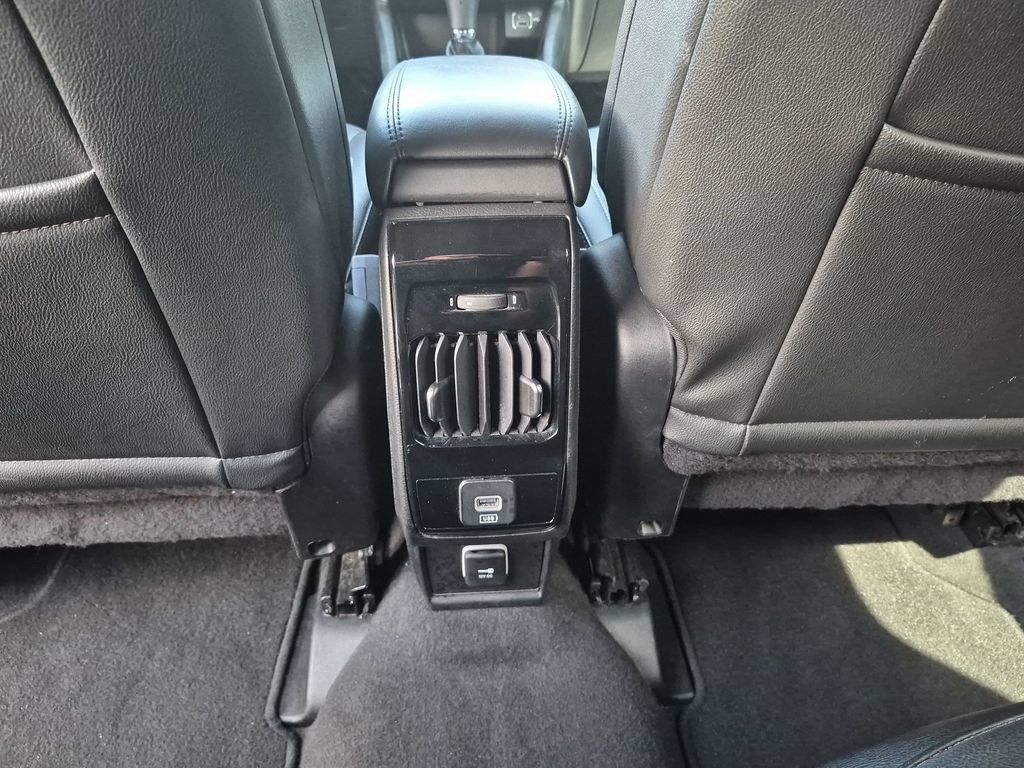Used 2025 Jeep Compass Limited AWD/4WD image 38