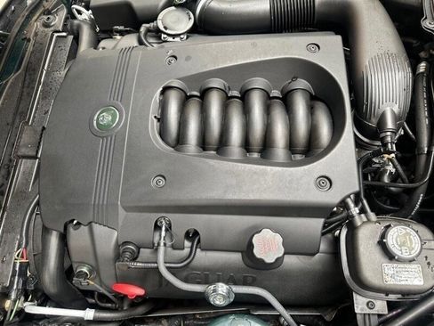 Used 2005 Jaguar XK8 Convertible image 20