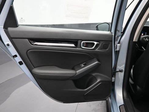 Used 2023 Honda Civic Touring image 34
