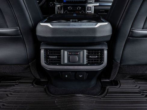 Used 2025 Ford F150 Platinum w/ FX4 Off-Road Package image 33