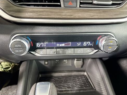 New 2026 Nissan Altima 2.5 SV w/ SV Special Edition Package AWD/4WD image 14