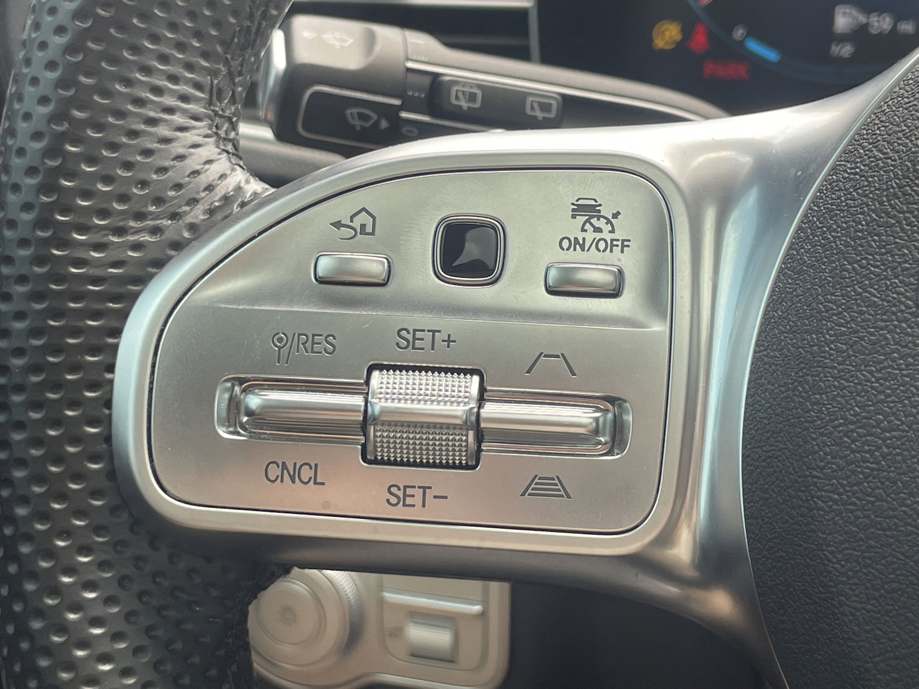 Used 2023 Mercedes-Benz GLS 580 4MATIC image 14