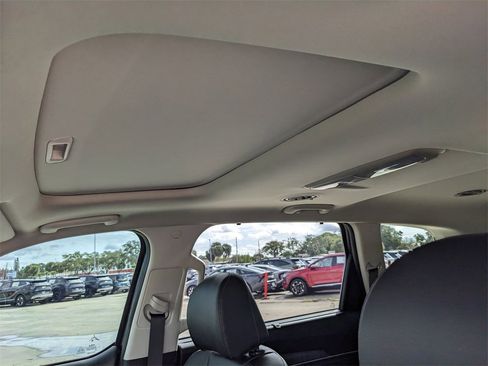 Certified 2024 Kia Telluride EX image 25