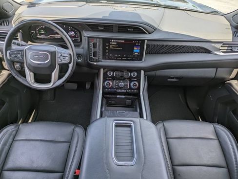 Used 2023 GMC Yukon Denali RWD image 15