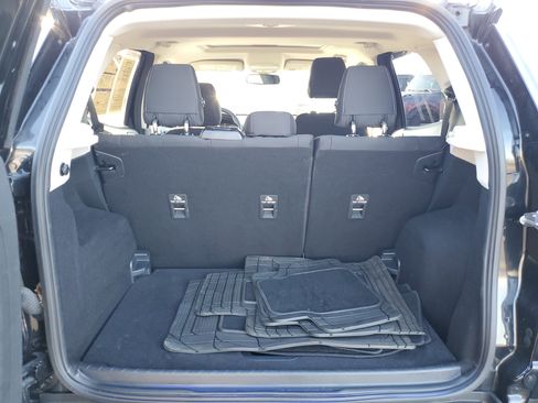 Used 2022 Ford EcoSport SE w/ SE Convenience Package image 9