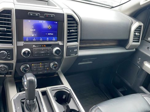 Used 2019 Ford F150 Lariat w/ Equipment Group 502A Luxury AWD/4WD image 17