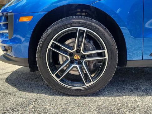 Used 2021 Porsche Macan w/ Premium Package AWD/4WD image 7