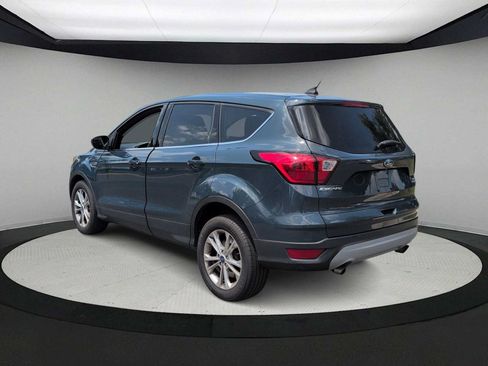Used 2019 Ford Escape SE FWD image 6