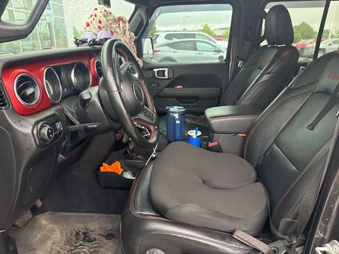 Used 2023 Jeep Gladiator Rubicon w/ LED Lighting Group image 3