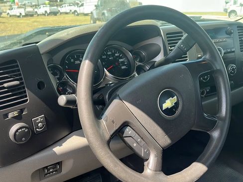 Used 2012 Chevrolet Silverado 3500 W/T RWD image 9