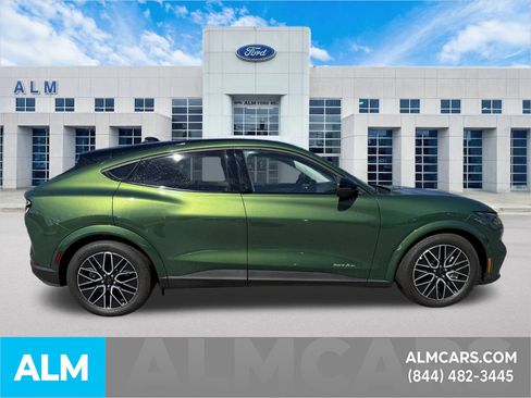 Used 2025 Ford Mustang Mach-E Premium image 6