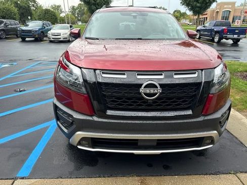 Used 2025 Nissan Pathfinder Rock Creek AWD/4WD image 3