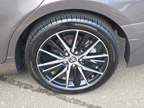 Used 2024 Toyota Camry SE image 39