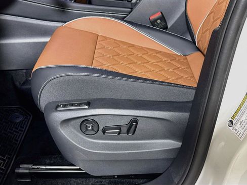 New 2026 Volkswagen Tiguan SEL R-Line AWD/4WD image 16
