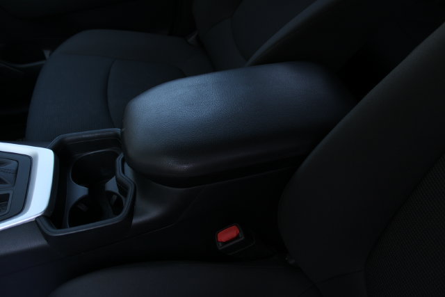 Used 2019 Toyota RAV4 LE w/ Carpet Mat Package AWD/4WD image 19