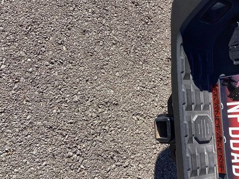 Used 2018 Toyota Tacoma Limited image 13