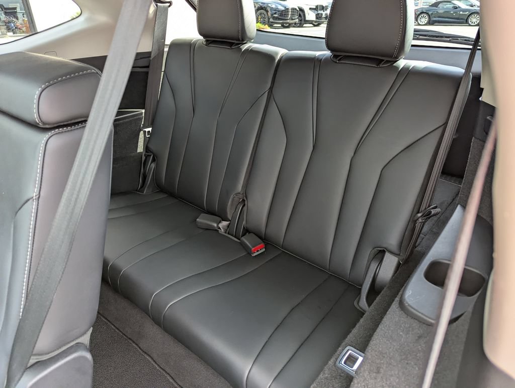 Used 2023 Acura MDX w/ Technology Package AWD/4WD image 41