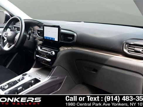 Used 2023 Ford Explorer Limited image 32