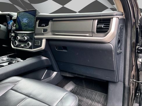 Certified 2022 Ford Expedition Max XLT AWD/4WD image 16