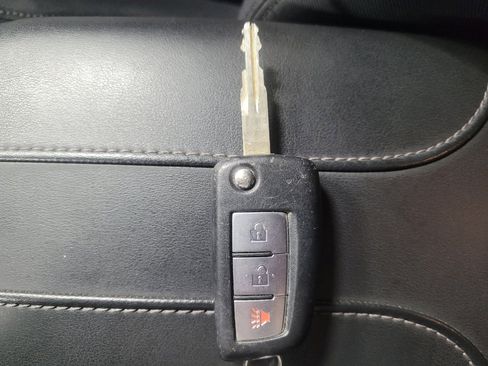 Used 2017 Nissan Rogue S AWD/4WD image 32