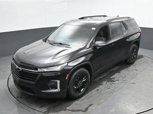 Used 2022 Chevrolet Traverse LT w/ Midnight/Sport Edition image 44