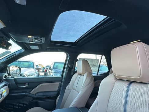 Used 2026 Toyota 4Runner Limited image 19