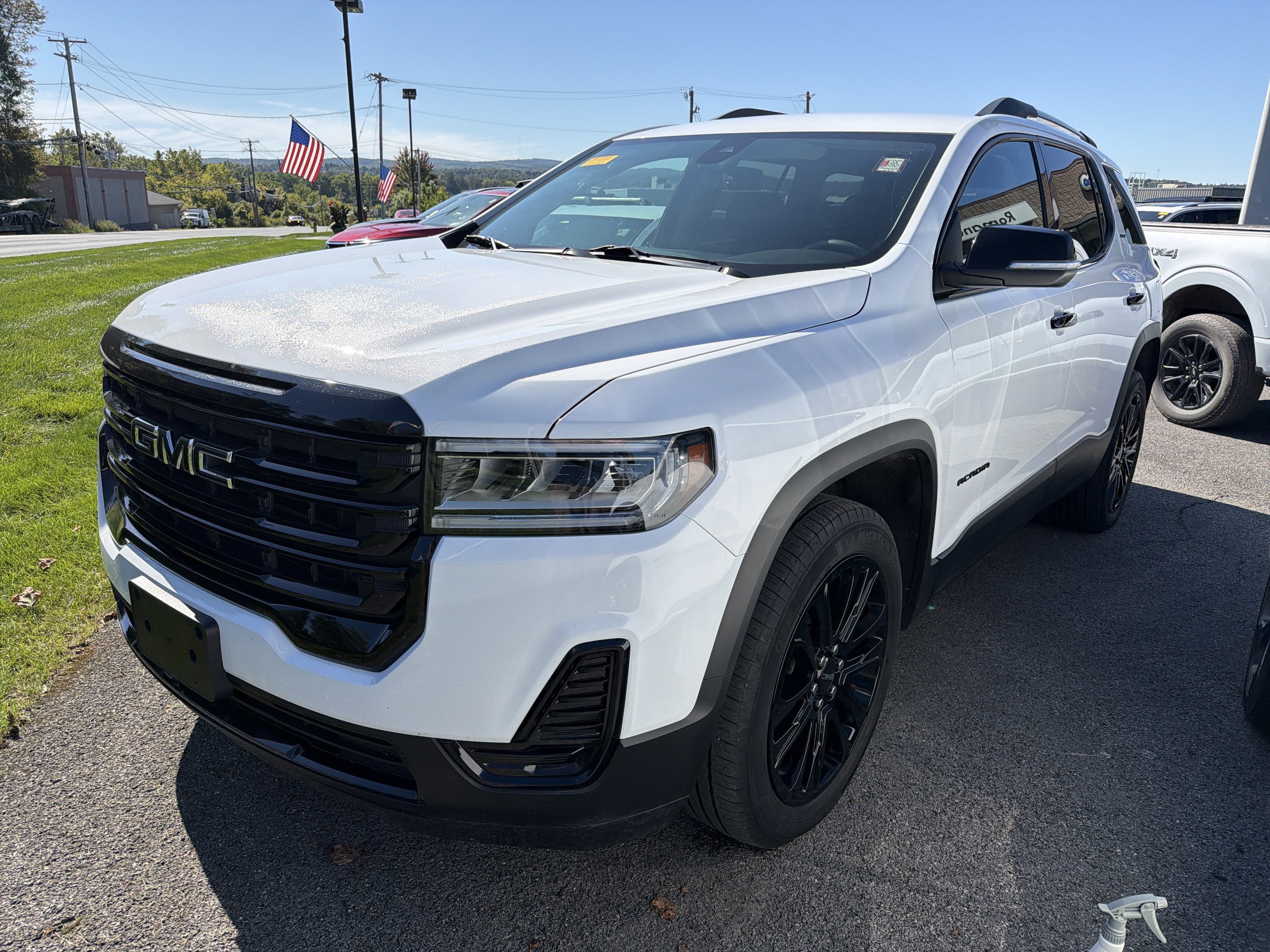 Used 2023 GMC Acadia SLE w/ Driver Convenience Package AWD/4WD image 4