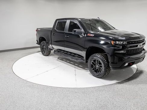 Used 2021 Chevrolet Silverado 1500 LT Trail Boss w/ Convenience Package II image 28