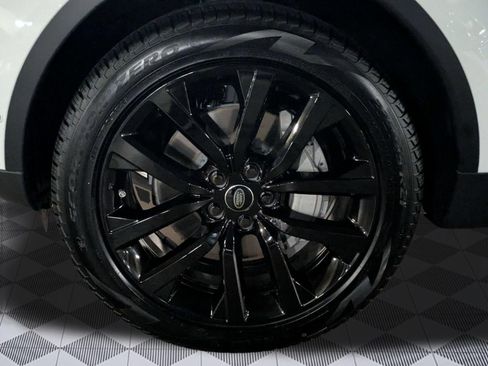 New 2026 Land Rover Discovery S AWD/4WD image 9