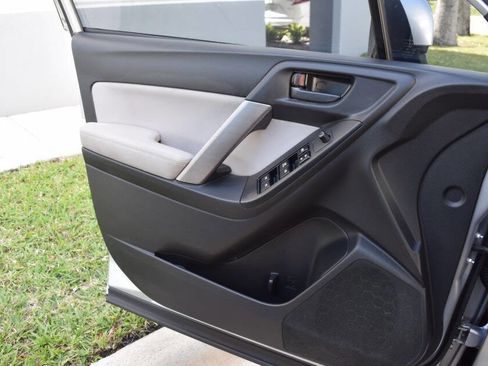 Used 2015 Subaru Forester 2.5i Premium w/ All-Weather Package AWD/4WD image 68