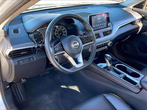 Used 2024 Nissan Altima 2.5 SR image 16