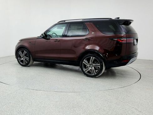 New 2026 Land Rover Discovery Limited Edition image 7