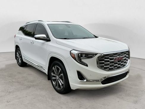 Used 2018 GMC Terrain Denali w/ GMC Pro Grade Package AWD/4WD image 3