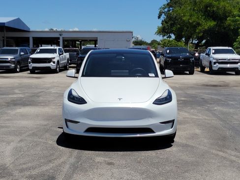 Used 2023 Tesla Model Y Long Range AWD/4WD image 8