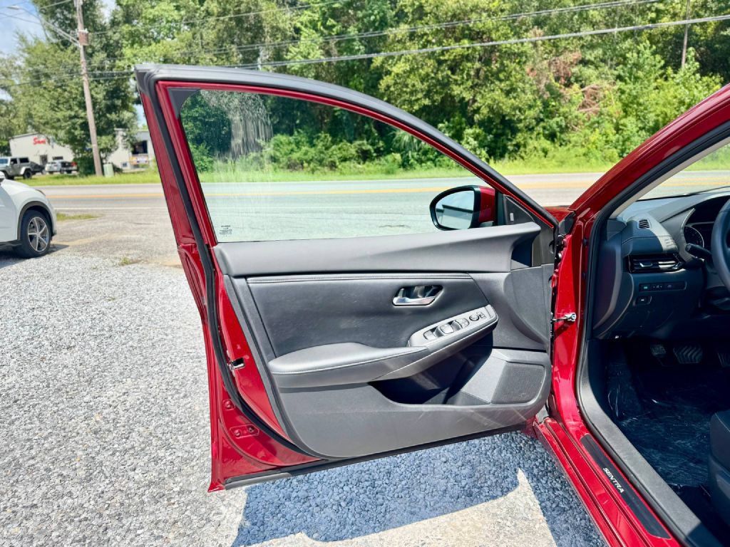 Used 2021 Nissan Sentra SV FWD image 8