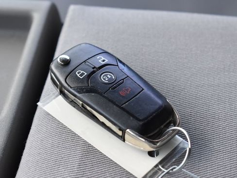 Used 2022 Ford F250 XLT w/ FX4 Off-Road Package image 14