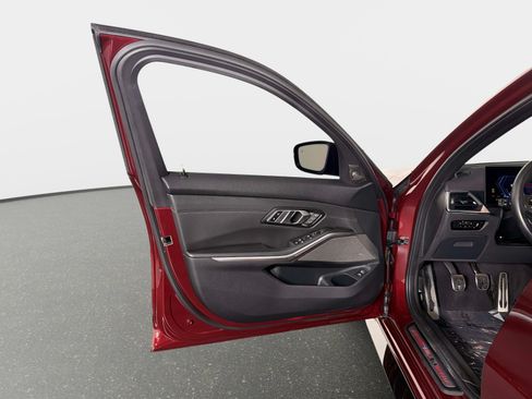 Used 2023 BMW M3 RWD image 38