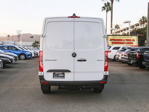 Used 2020 Mercedes-Benz Sprinter 2500 image 7