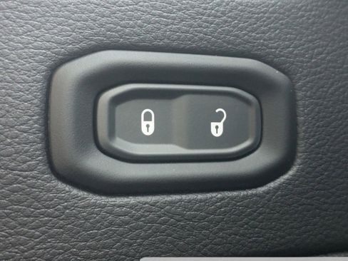 New 2024 Jeep Wrangler Sahara image 33