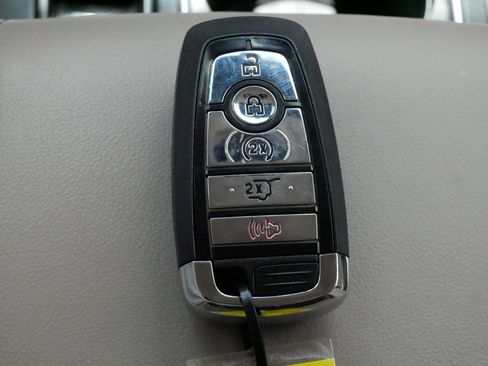 Used 2022 Lincoln Corsair AWD w/ Equipment Group 101A image 29